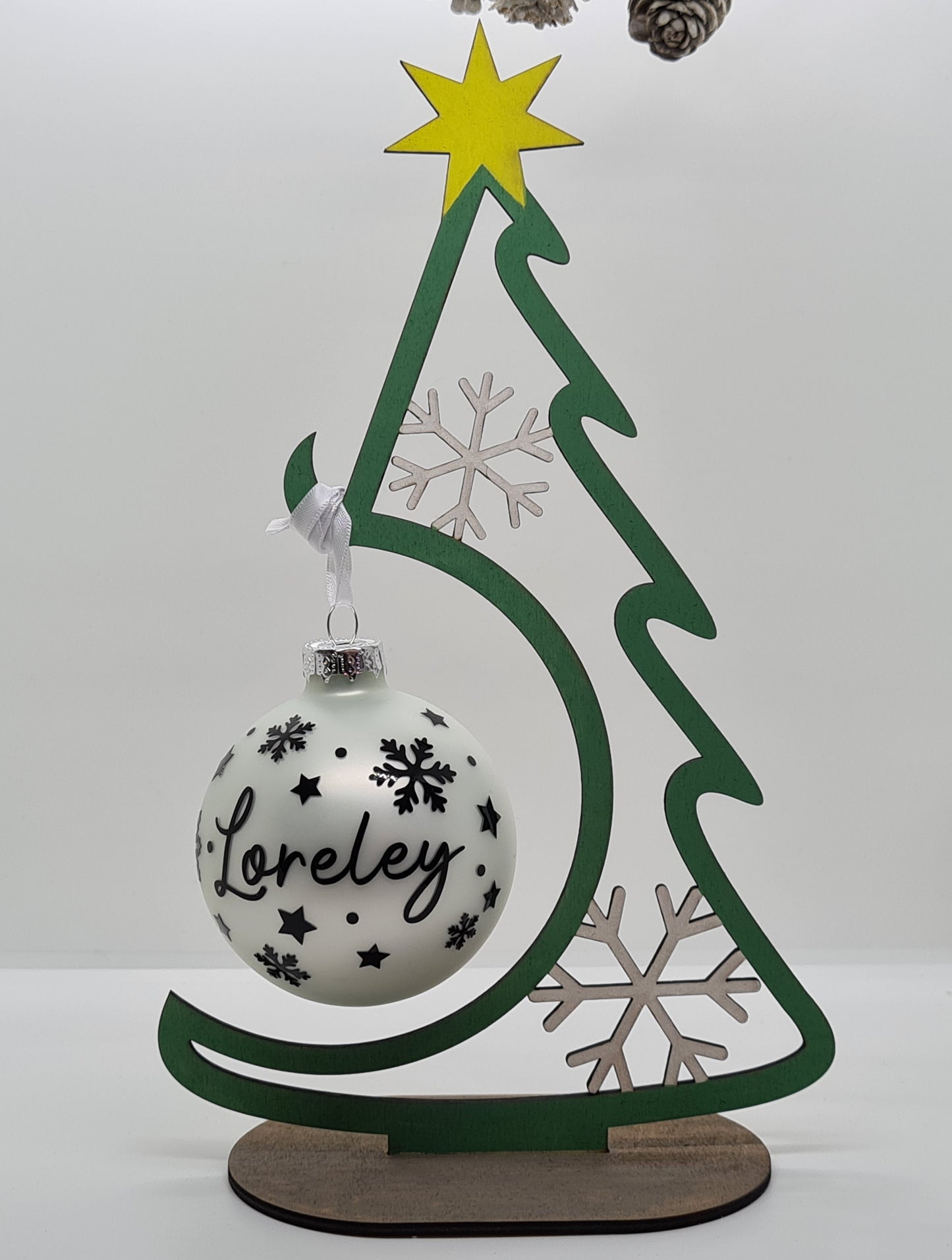 Christbaumkugel mit Namen 6cm oder 8cm - Glas - Personalisierte Weihnachtsbaumkugel inkl. Geschenkkarton