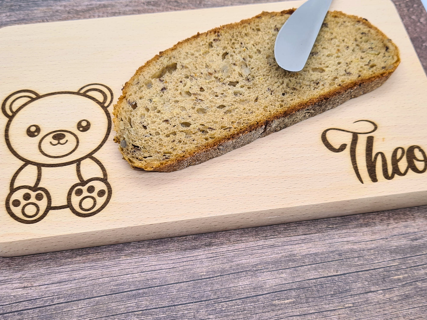 Frühstücksbrett Bär mit Name, Geschenk Kinder, Baby, Brettchen, Brotzeit, Schneidebrett